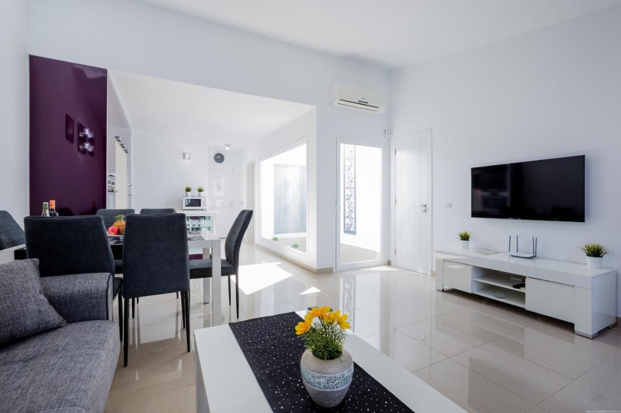 Island Village Prime Suite 312 Адехе Екстериор снимка