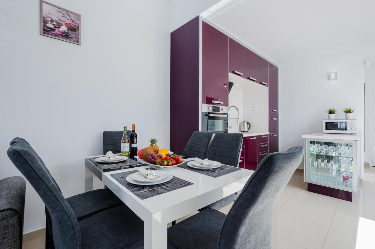 Island Village Prime Suite 312 Адехе Екстериор снимка
