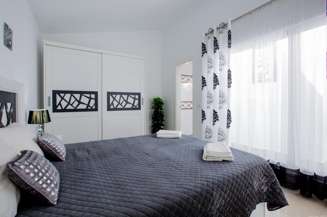 Island Village Prime Suite 312 Адехе Екстериор снимка